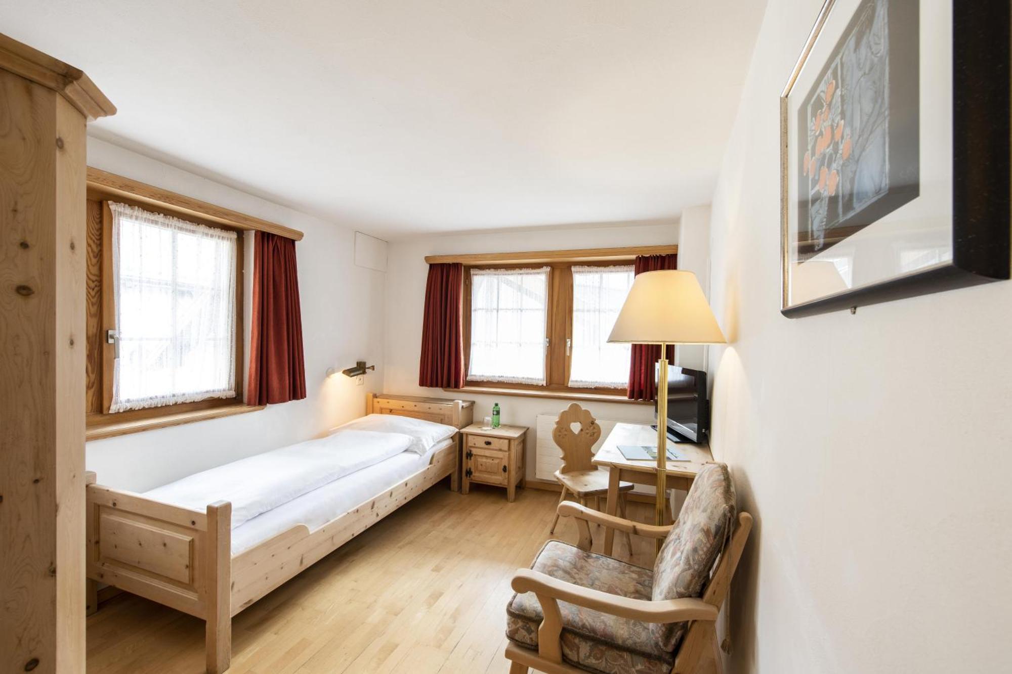 Historic Crusch Alva Hotel 3*